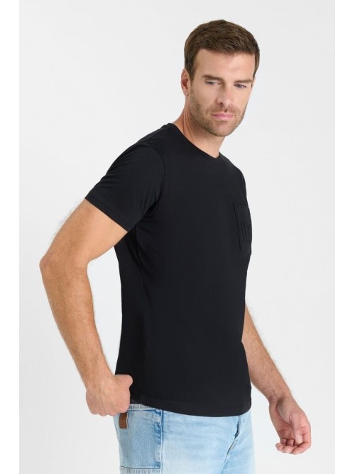 Camiseta cuello redondo NAIA negro