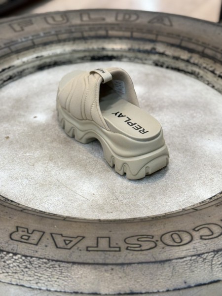 Sandalia JUYCE SLIDE BEIGE CLARO