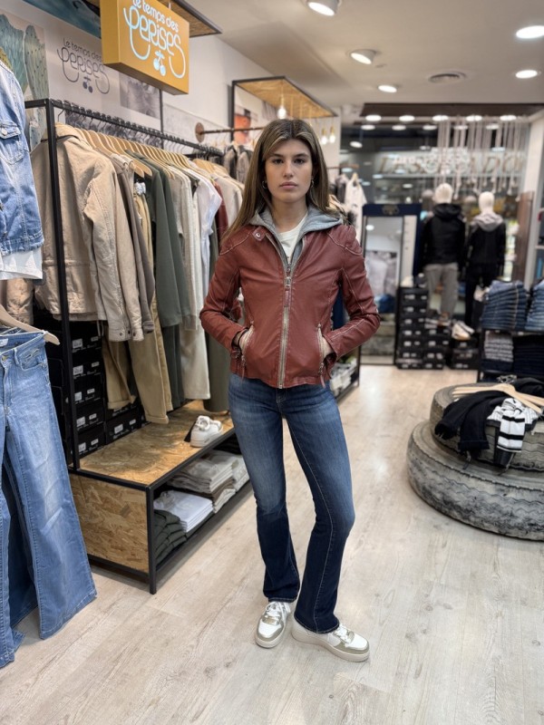 Chaqueta cuero FINJA ROJO