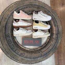 Continuant amb el nostre 25è aniversari 🎂 Oferta Especial per els nostres clients del 30% en calçat Replay 🇮🇹 Unitats limitades ‼️
…
#calçat #calzado #shoes #replay #dellvic